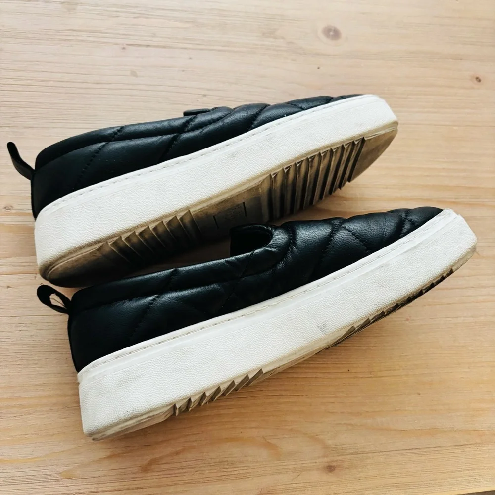 Eileen Fisher Women's Poem Black Quilted Slip-On‎ Sneakers Size 7